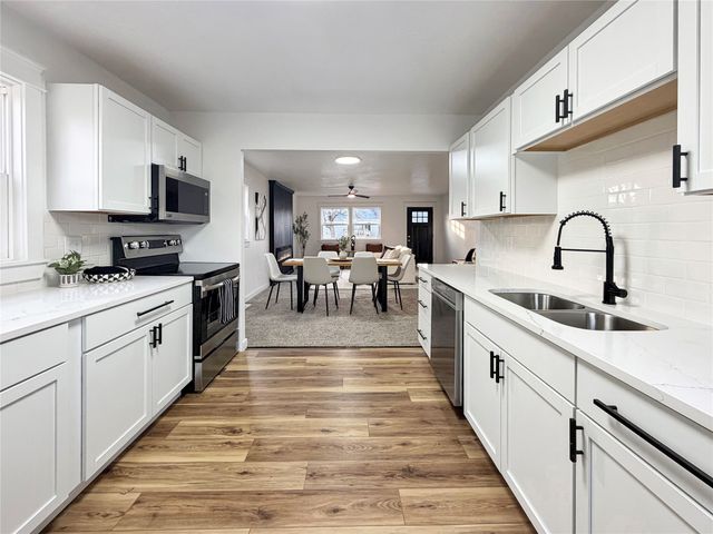 5820 Francis Avenue, Des Moines, IA 50322