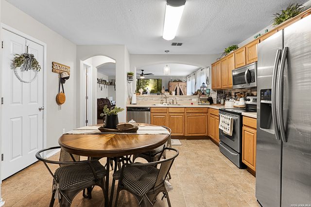 9239 Everton, San Antonio, TX 78245