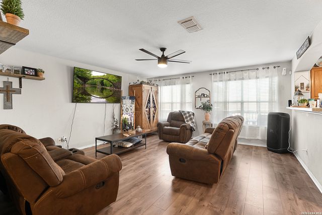 9239 Everton, San Antonio, TX 78245