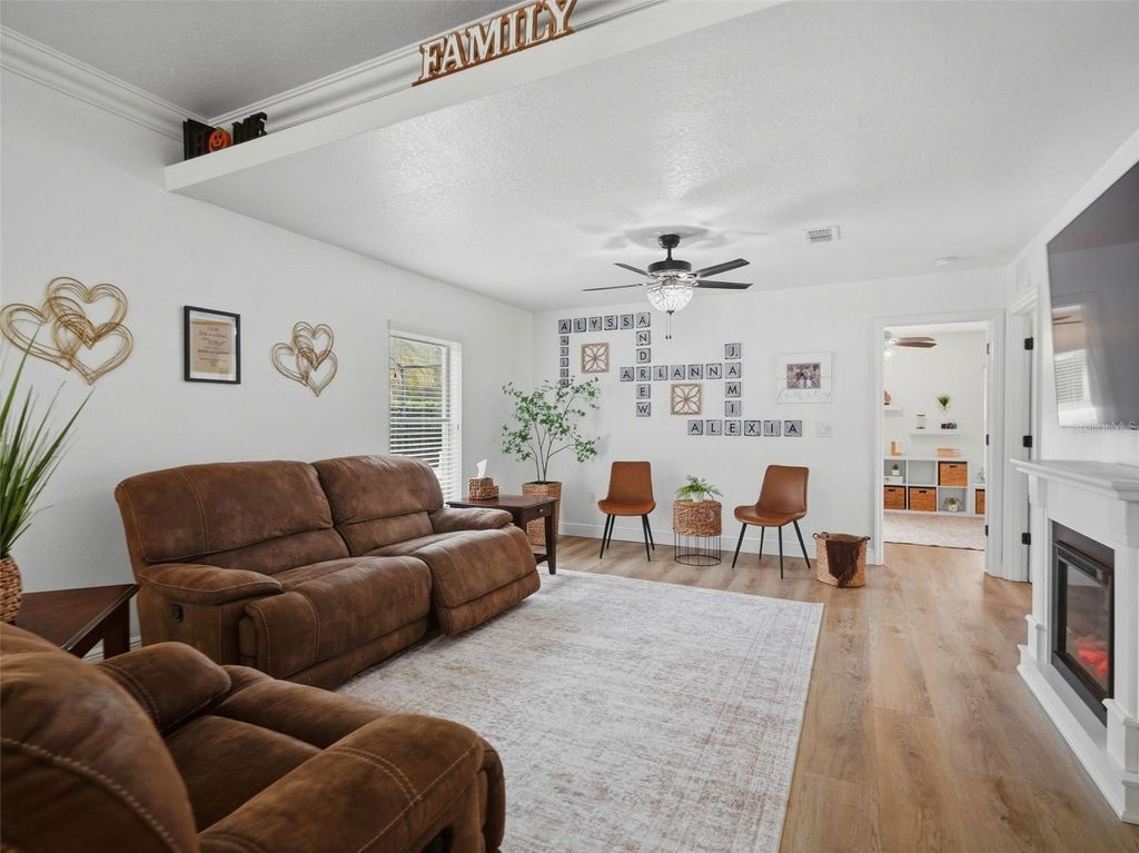 Image 12 of property listing at 13396 TWINBERRY DRIVE, Spring Hill, FL 34609