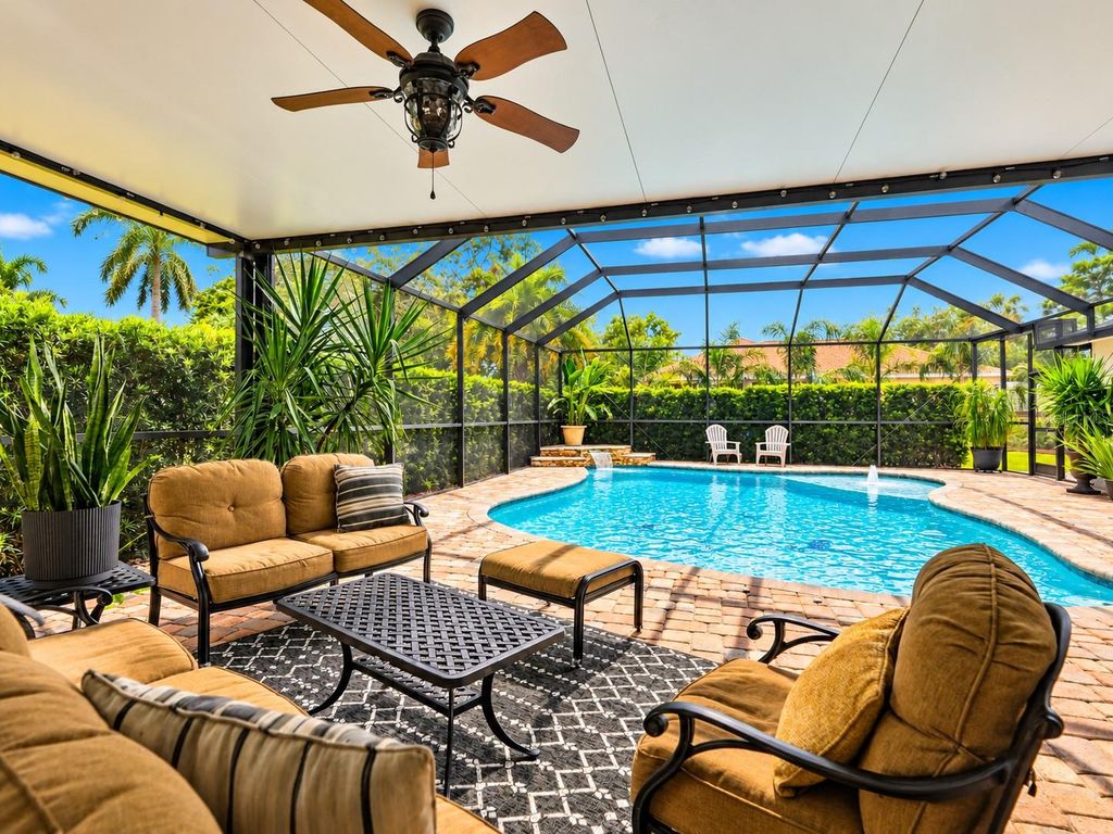 Image 3 of property listing at 13396 TWINBERRY DRIVE, Spring Hill, FL 34609