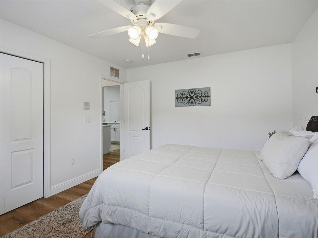 Image 26 of property listing at 13396 TWINBERRY DRIVE, Spring Hill, FL 34609