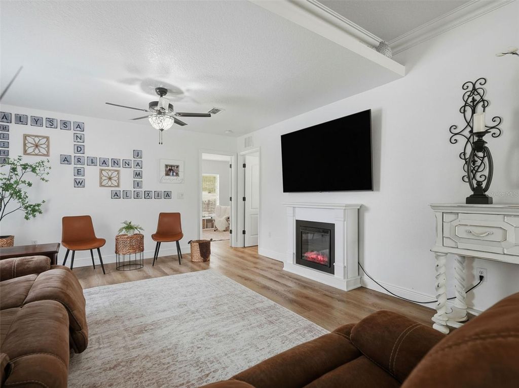Image 32 of property listing at 13396 TWINBERRY DRIVE, Spring Hill, FL 34609