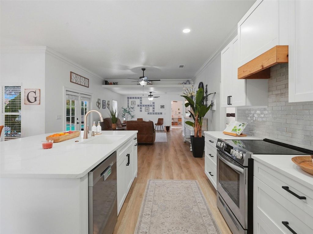 Image 40 of property listing at 13396 TWINBERRY DRIVE, Spring Hill, FL 34609