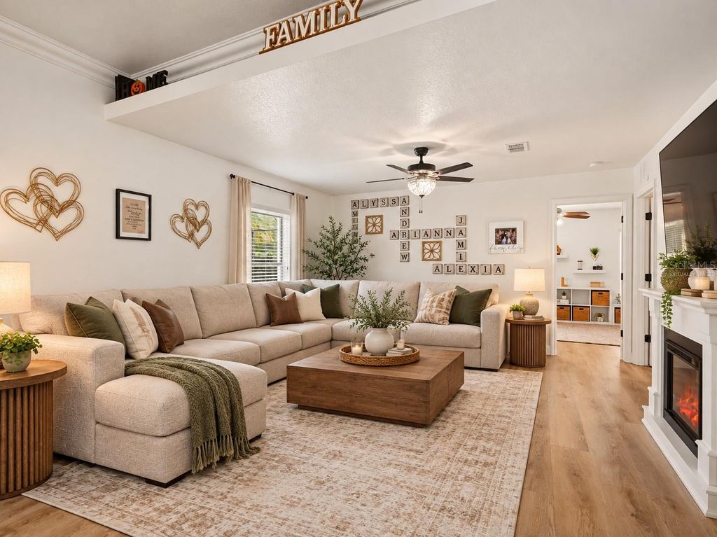 Image 5 of property listing at 13396 TWINBERRY DRIVE, Spring Hill, FL 34609