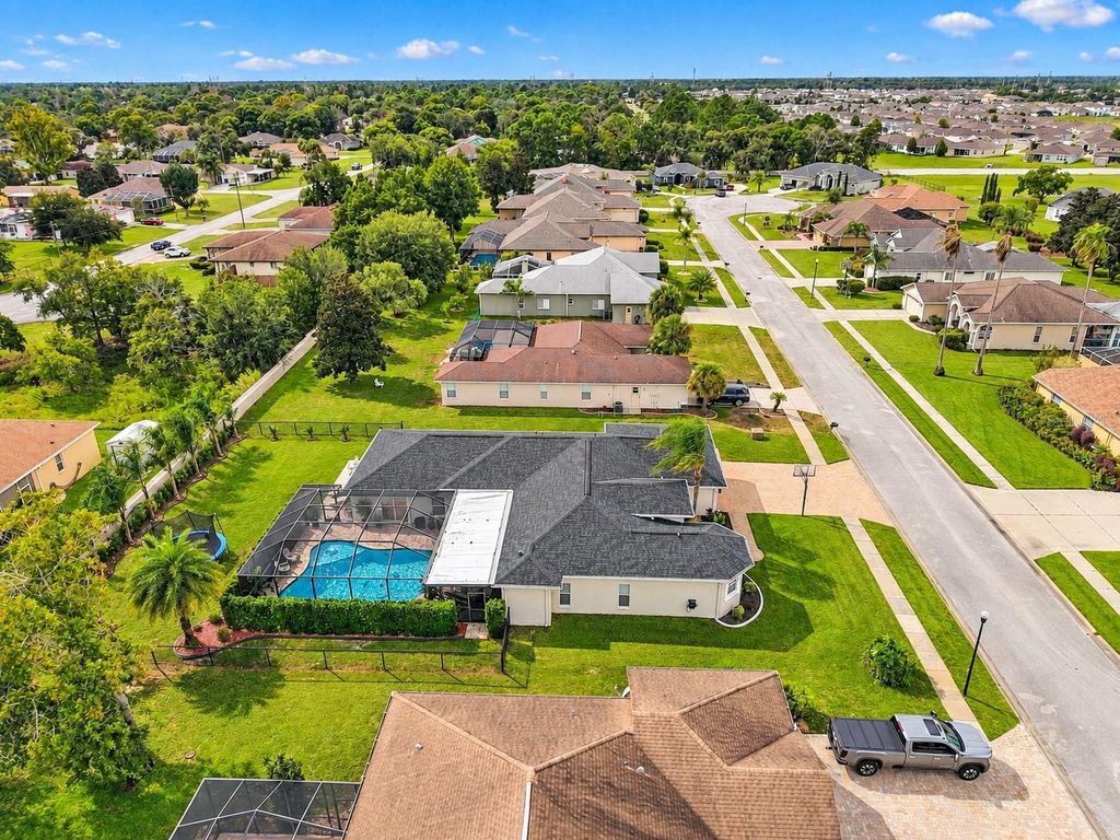 Image 69 of property listing at 13396 TWINBERRY DRIVE, Spring Hill, FL 34609