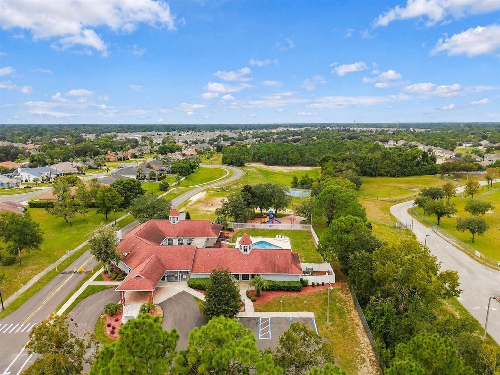 Image 90 of property listing at 13396 TWINBERRY DRIVE, Spring Hill, FL 34609