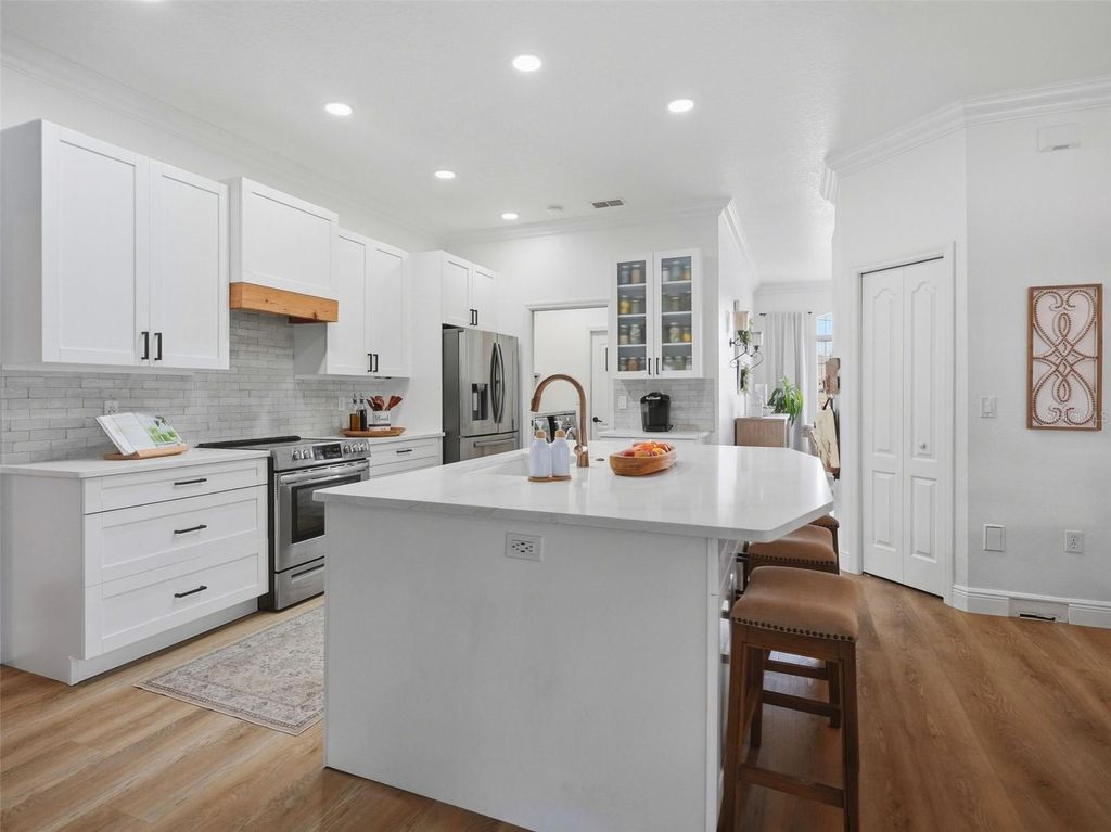 Image 10 of property listing at 13396 TWINBERRY DRIVE, Spring Hill, FL 34609