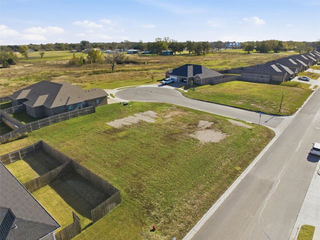 700 Sugar Mill Court, Robinson, TX 76706