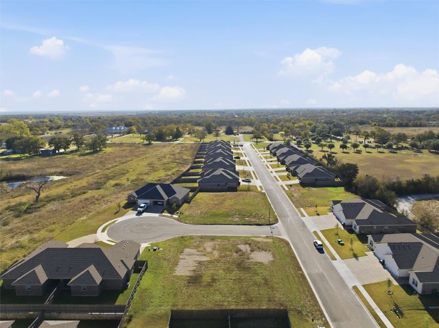 700 Sugar Mill Court, Robinson, TX 76706