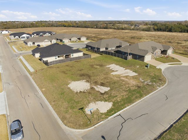 700 Sugar Mill Court, Robinson, TX 76706