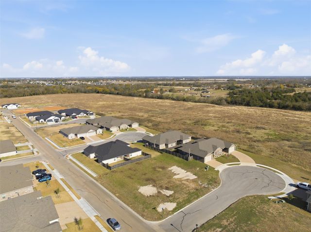 700 Sugar Mill Court, Robinson, TX 76706