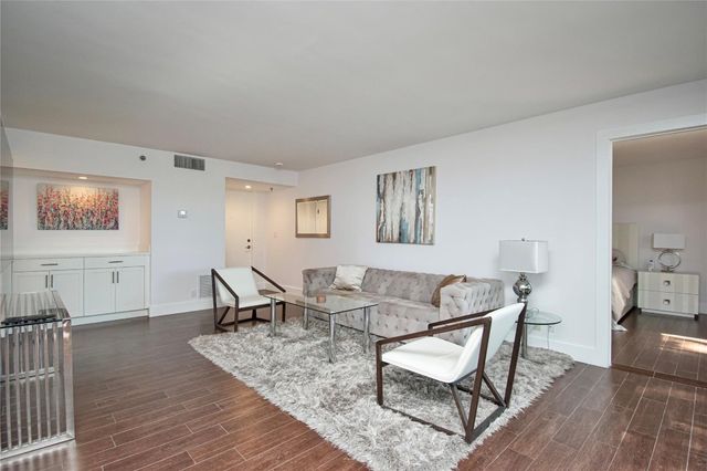 1612 Bridgewood Drive 1612, Boca Raton, FL 33434