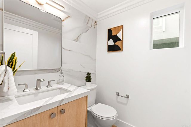 212 S Pacific Street, Oceanside, CA 92054