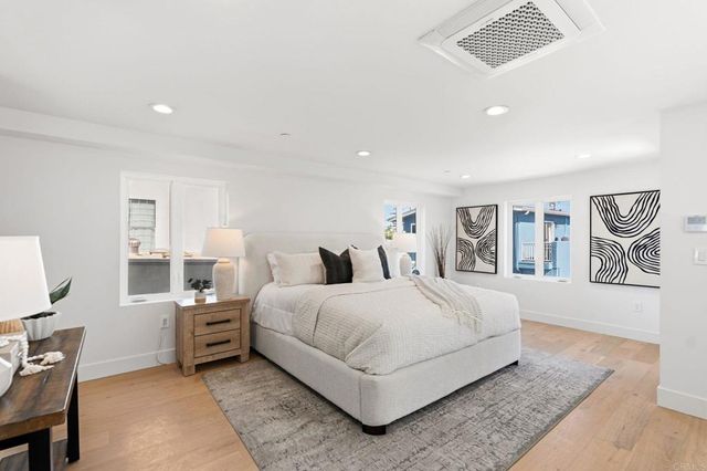 212 S Pacific Street, Oceanside, CA 92054