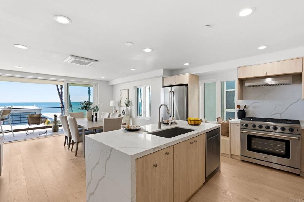 212 S Pacific Street, Oceanside, CA 92054