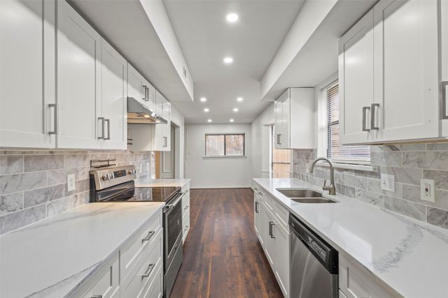 4 Hickory Hills Boulevard, Hickory Creek, TX 75065