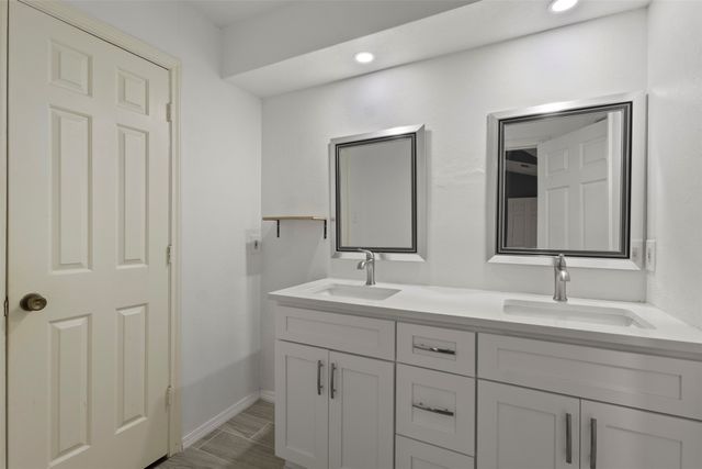 4 Hickory Hills Boulevard, Hickory Creek, TX 75065