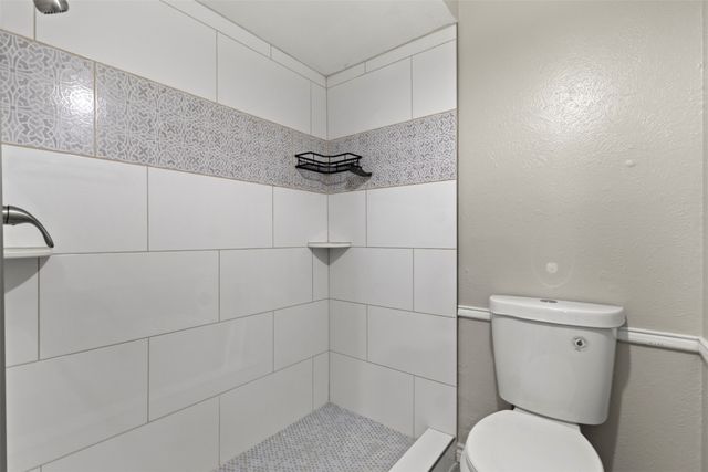 4 Hickory Hills Boulevard, Hickory Creek, TX 75065