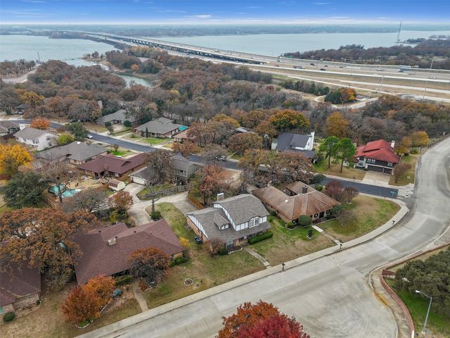 4 Hickory Hills Boulevard, Hickory Creek, TX 75065
