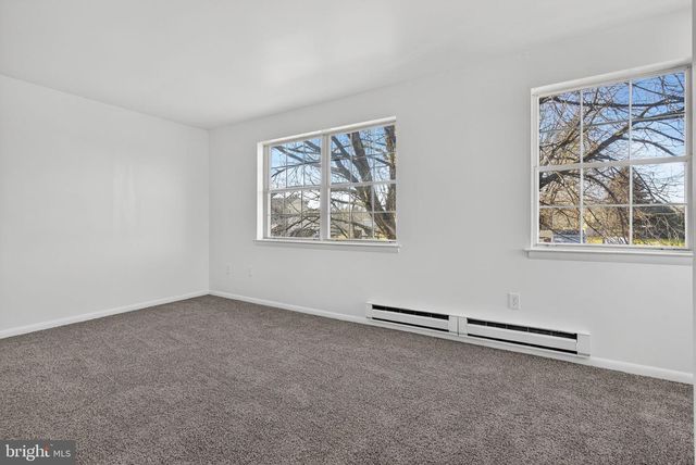 1077 MONTICELLO LN, Lancaster, PA 17603