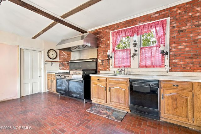 80 Main Street, Keyport, NJ 07735