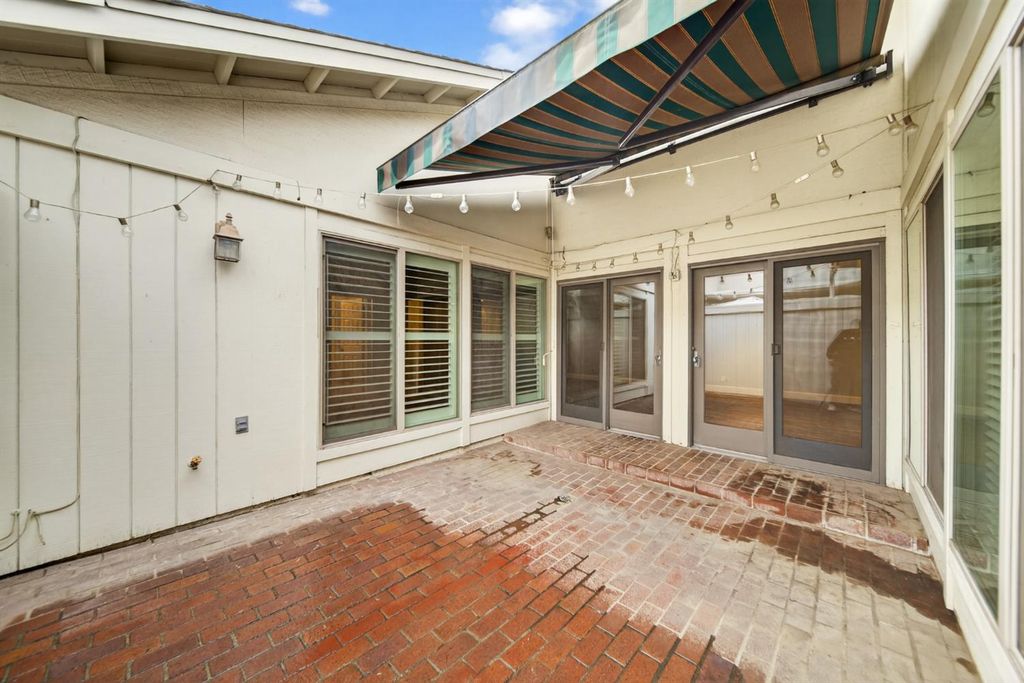 Image 37 of property listing at 333 W Bullard Avenue # 103, Fresno, CA 93704
