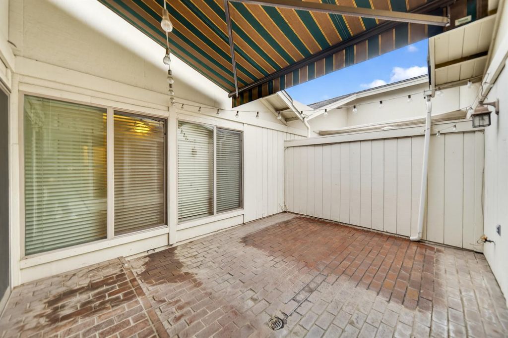 Image 39 of property listing at 333 W Bullard Avenue # 103, Fresno, CA 93704