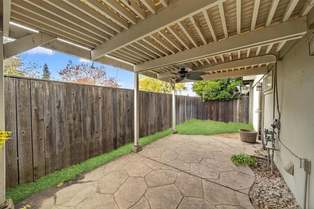 Image 41 of property listing at 333 W Bullard Avenue # 103, Fresno, CA 93704