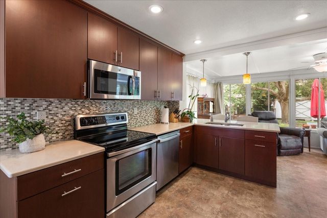 4321 S THATCHER AVENUE, Tampa, FL 33611