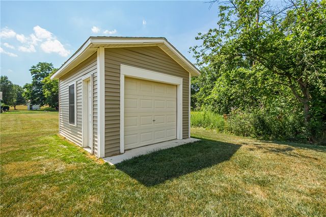 8437 Roosevelt Drive, Royalton, NY 14067