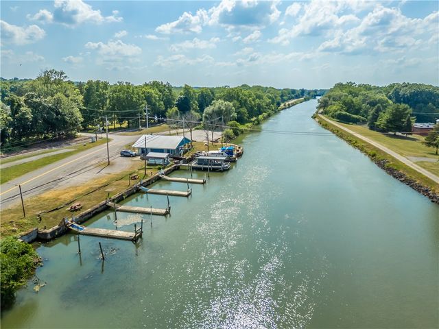 8437 Roosevelt Drive, Royalton, NY 14067