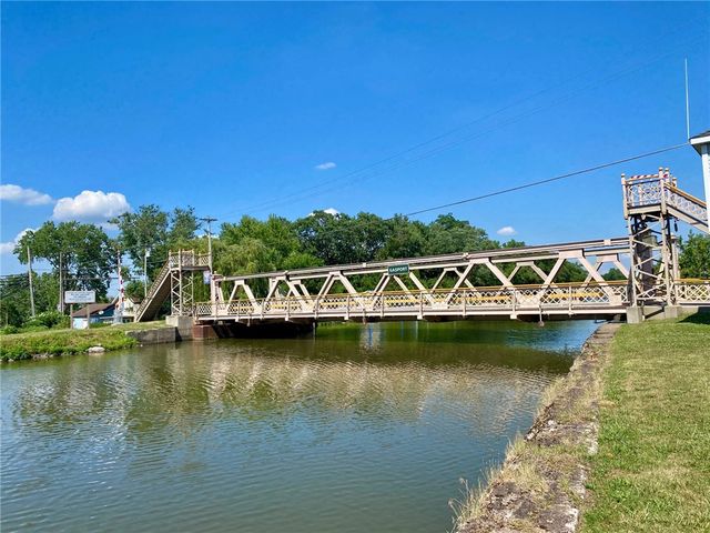 8437 Roosevelt Drive, Royalton, NY 14067