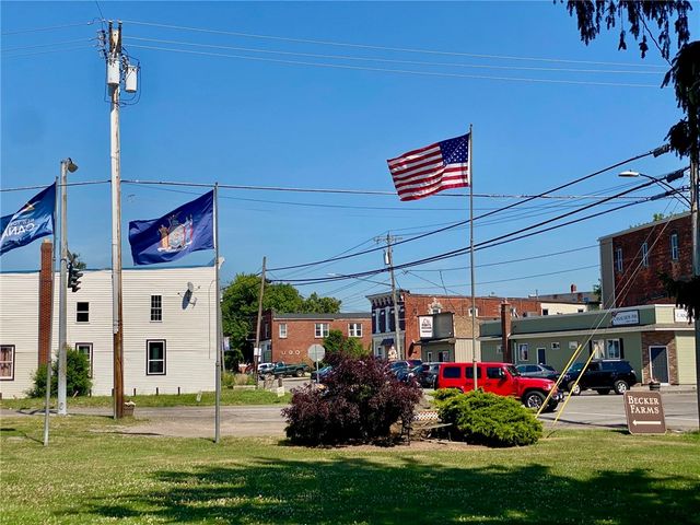 8437 Roosevelt Drive, Royalton, NY 14067