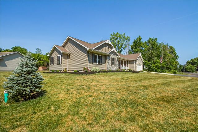 8437 Roosevelt Drive, Royalton, NY 14067