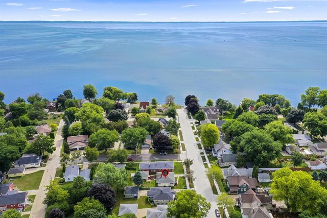1342 WAUGOO AVENUE, Oshkosh, WI 54901