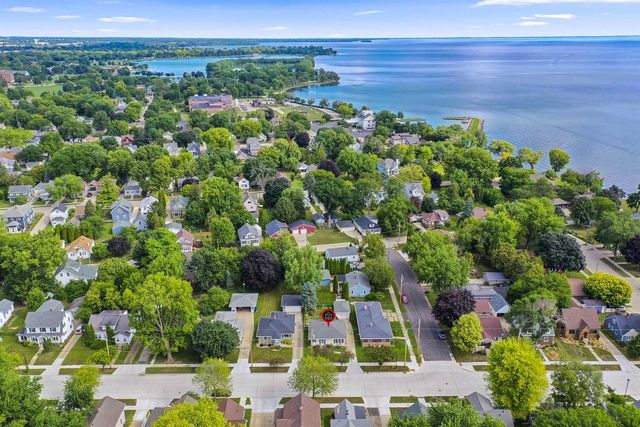 1342 WAUGOO AVENUE, Oshkosh, WI 54901
