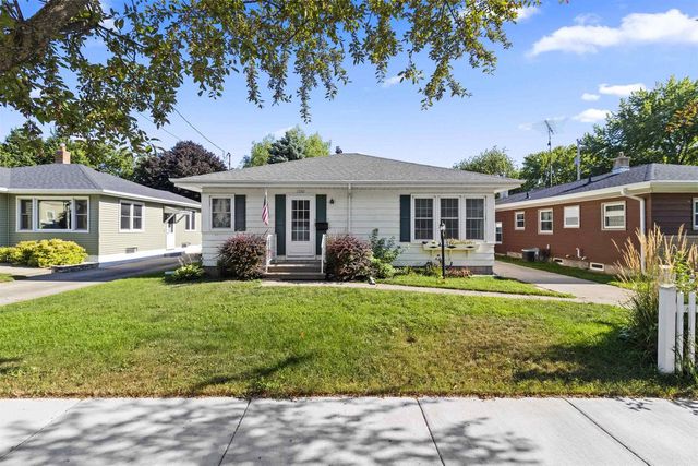 1342 WAUGOO AVENUE, Oshkosh, WI 54901