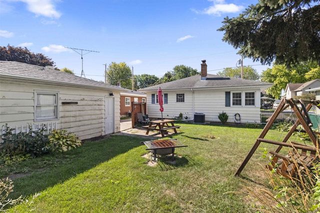 1342 WAUGOO AVENUE, Oshkosh, WI 54901