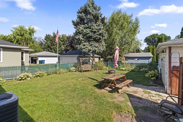 1342 WAUGOO AVENUE, Oshkosh, WI 54901