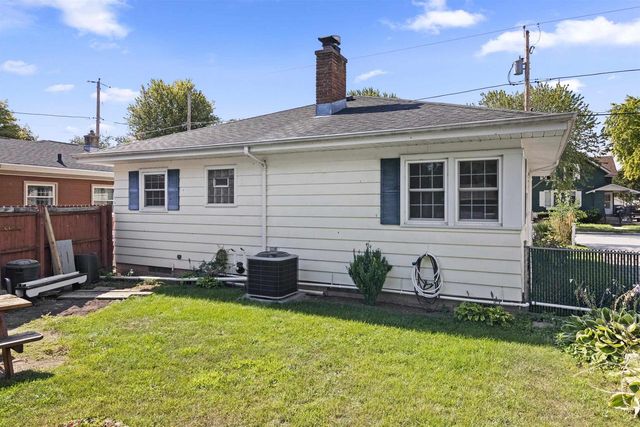 1342 WAUGOO AVENUE, Oshkosh, WI 54901