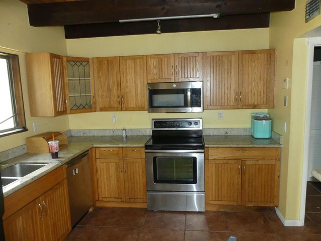 6640 Riggers Road, Lake Worth, FL 33462