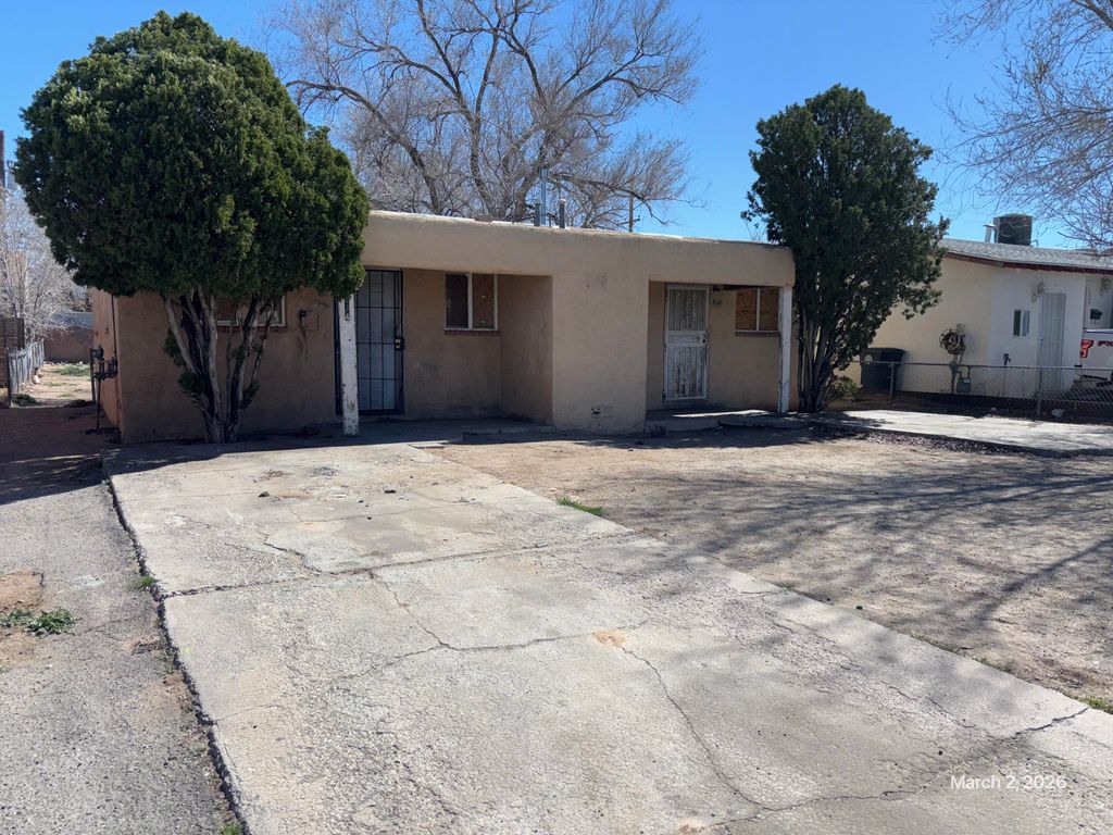 Image 1 of property listing at 234 Texas Street NE, Albuquerque, NM 87108