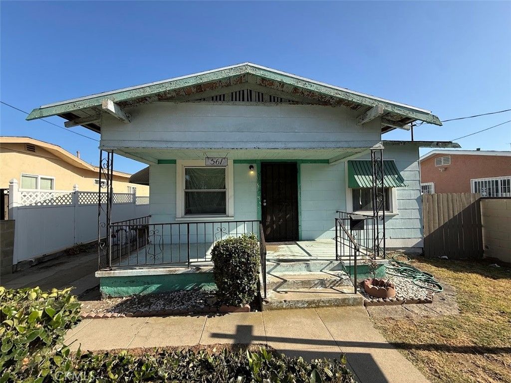 Image 1 of property listing at 561 W 3rd Street, San Pedro, CA 90731