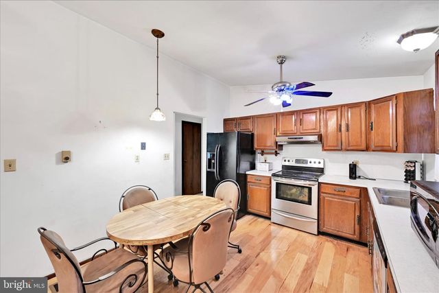 2001 CHESTNUT ST, Pottsville, PA 17901