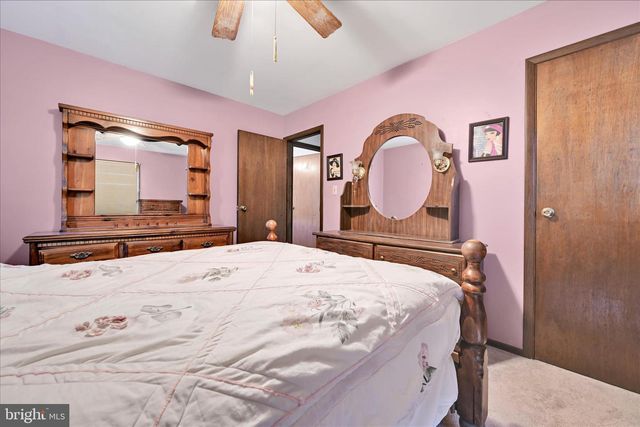 2001 CHESTNUT ST, Pottsville, PA 17901