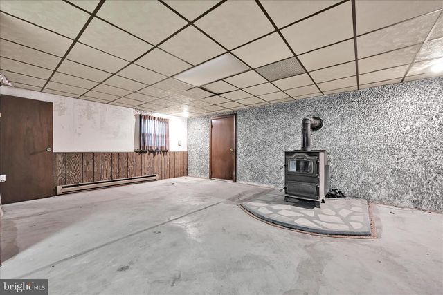 2001 CHESTNUT ST, Pottsville, PA 17901