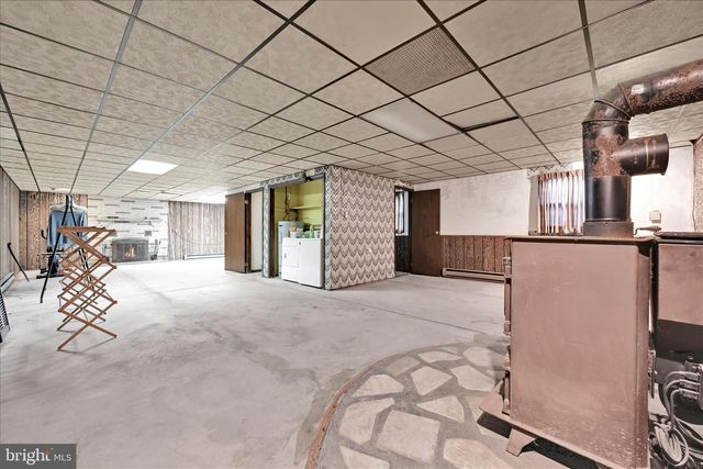2001 CHESTNUT ST, Pottsville, PA 17901