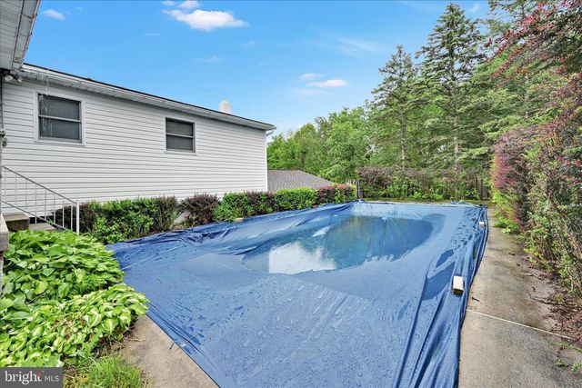 2001 CHESTNUT ST, Pottsville, PA 17901