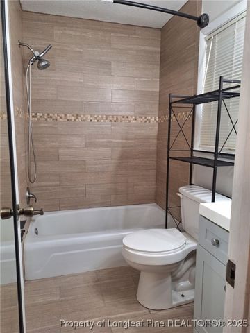 422 Lansdowne Road, Fayetteville, NC 28314